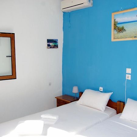 Athina Hotell Koinyra Exteriör bild