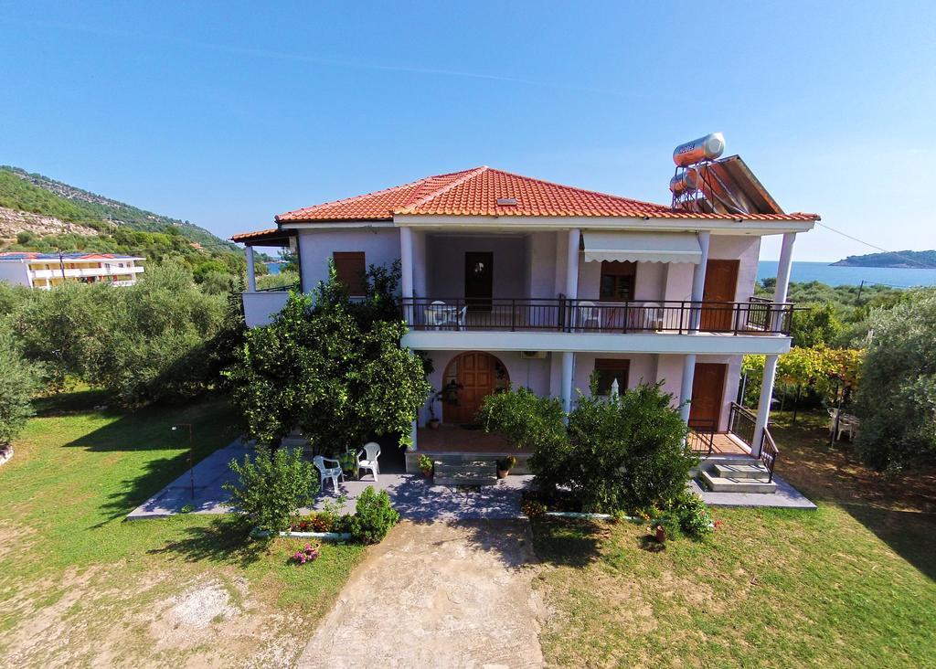 Athina Hotell Koinyra Exteriör bild