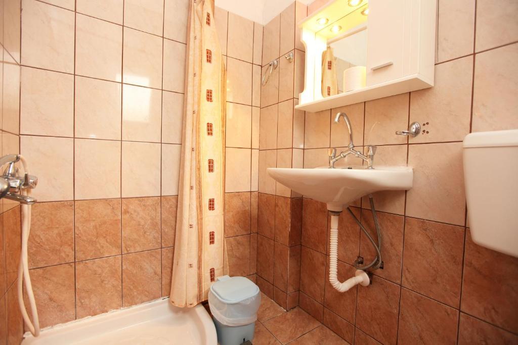 Athina Hotell Koinyra Exteriör bild