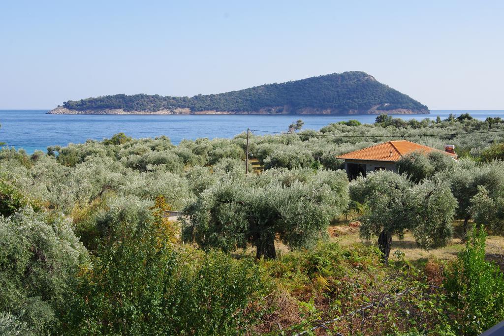 Athina Hotell Koinyra Exteriör bild
